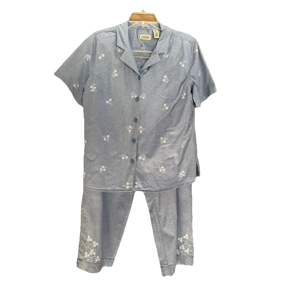 Vtg Classic Elements Blend Set Womens Blue Embroidered Button Up Crop & Capri's
